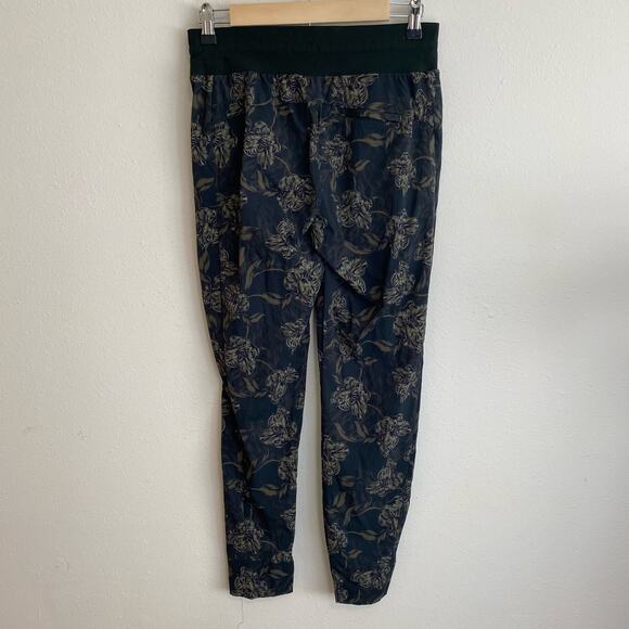 Athleta Women's Pants Trekkie North Printed Jogger Floral Leaf Ripstop Green 2 - Picture 4 of 10